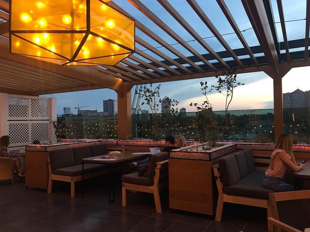 Ресторан "Сады Победы".