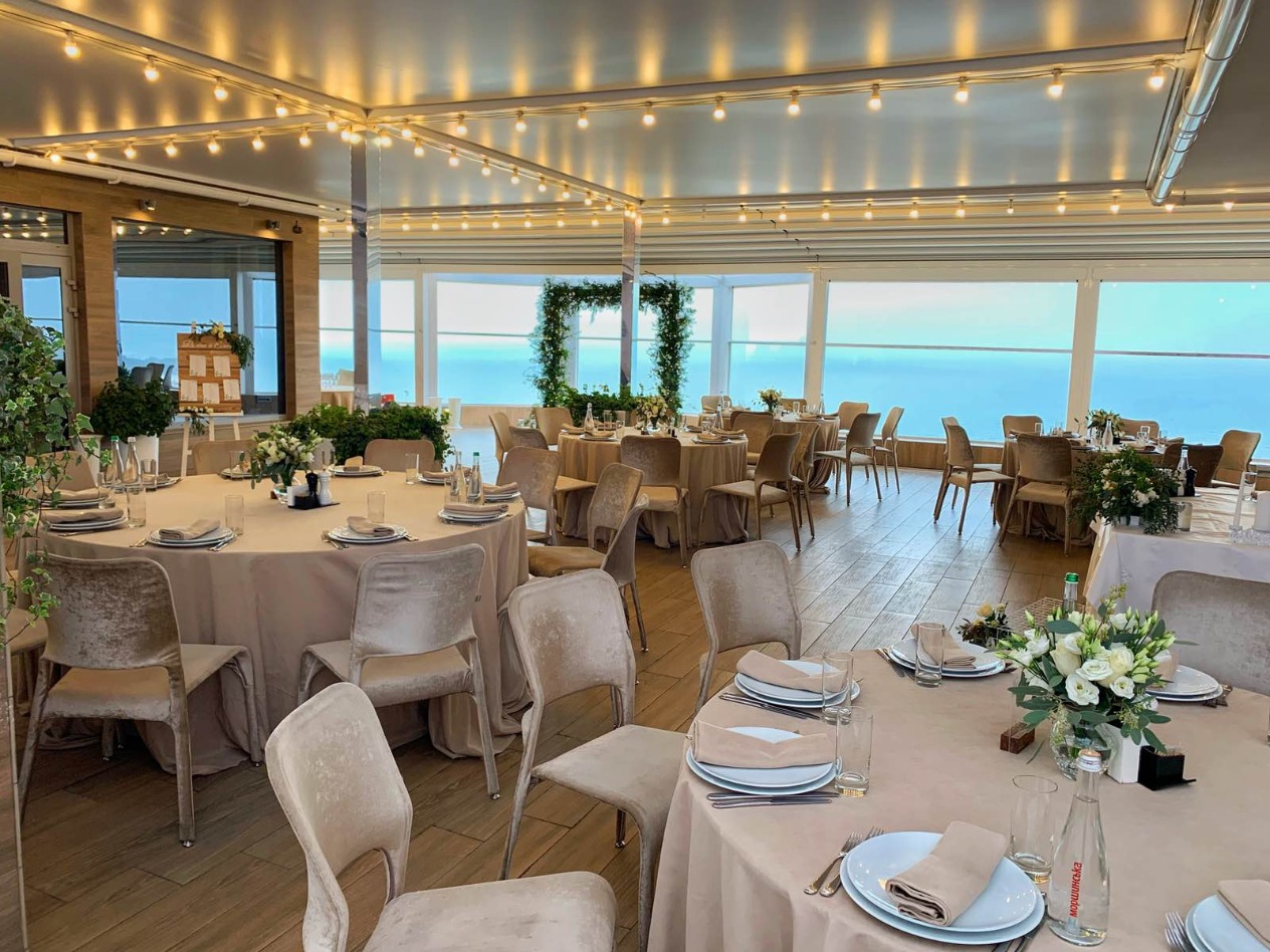 Ресторан отеля Panorama De Luxe.