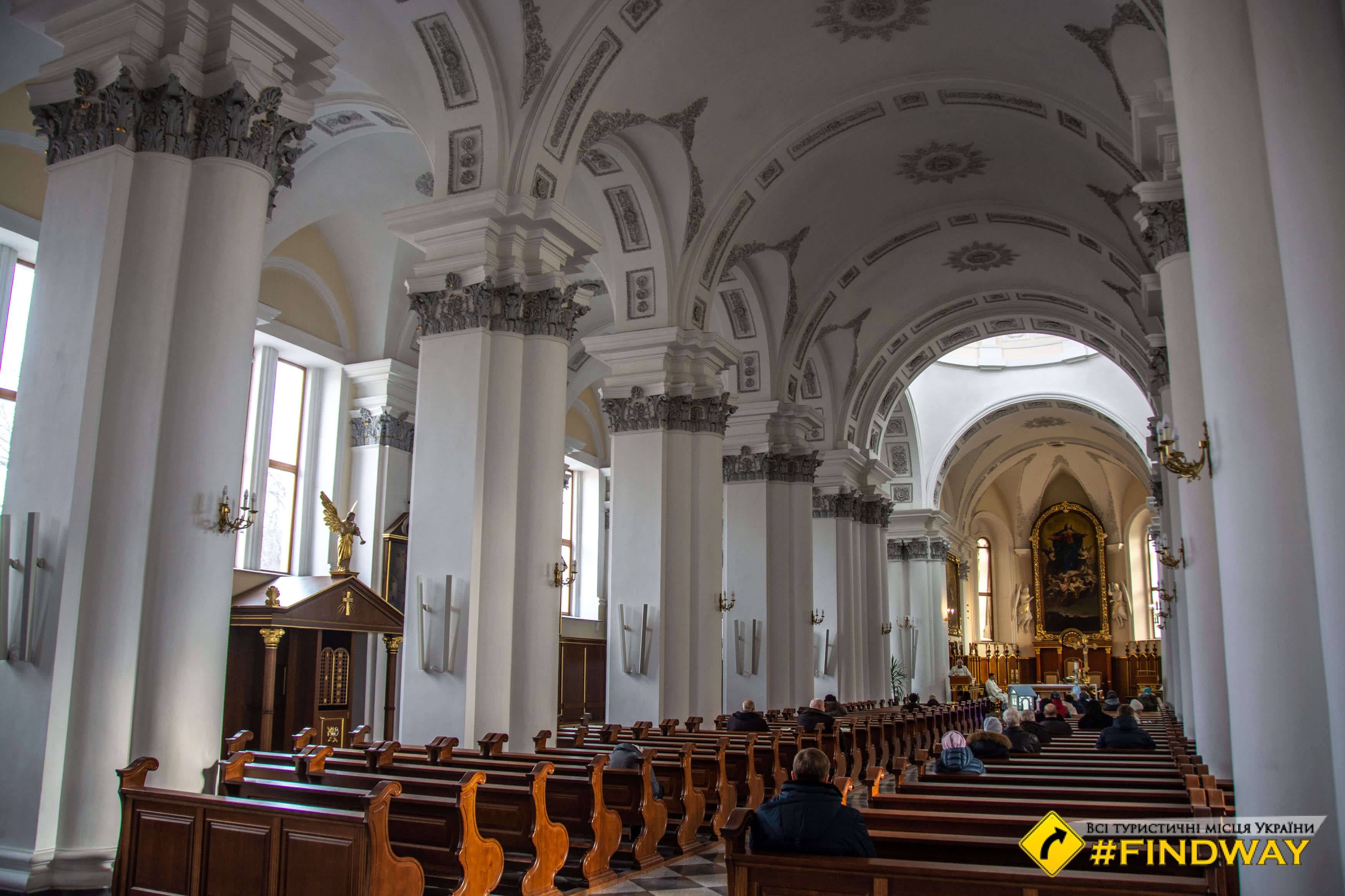 Римско-Католический Собор Успения Пресвятой Богородицы. Фото: find-way.com.ua