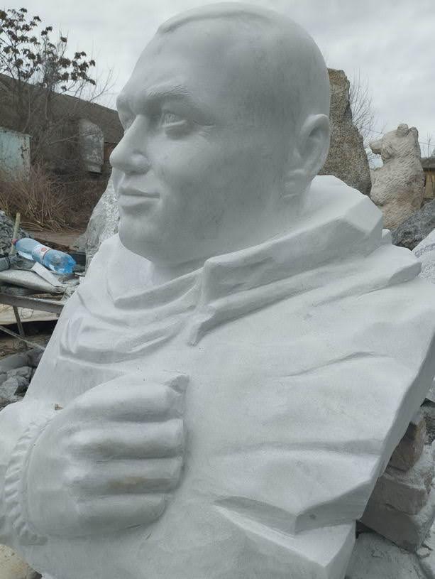 Підірвав себе: у парку Перемоги не буде пам'ятника Герою, який зупинив колону танків.