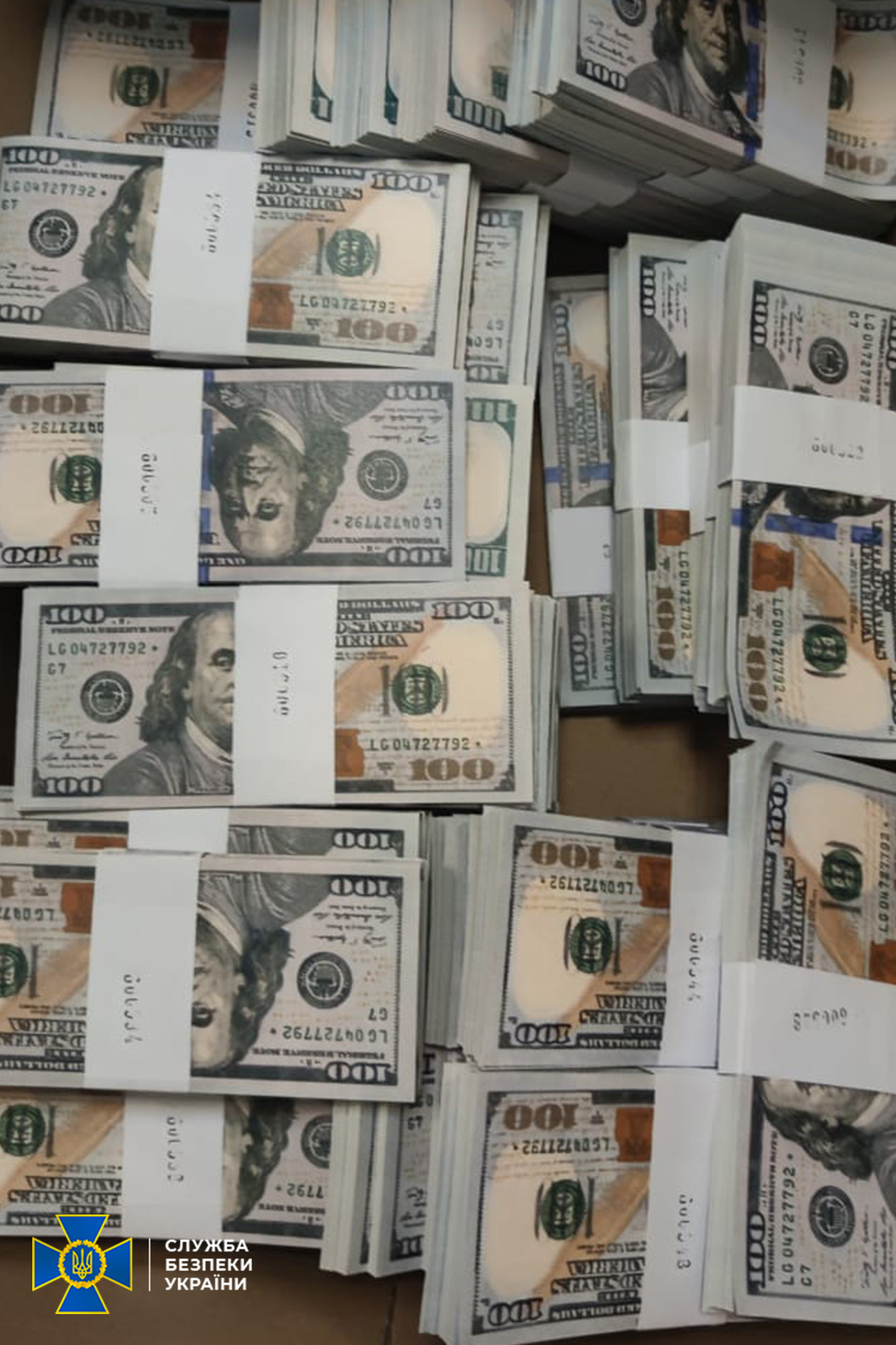 На Одещині активіст проти корупції вимагав 600 тисяч доларів.