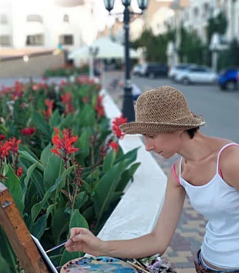 Выставка "Одесса, лето золотое" художницы Натальи Романовской-Цицак.