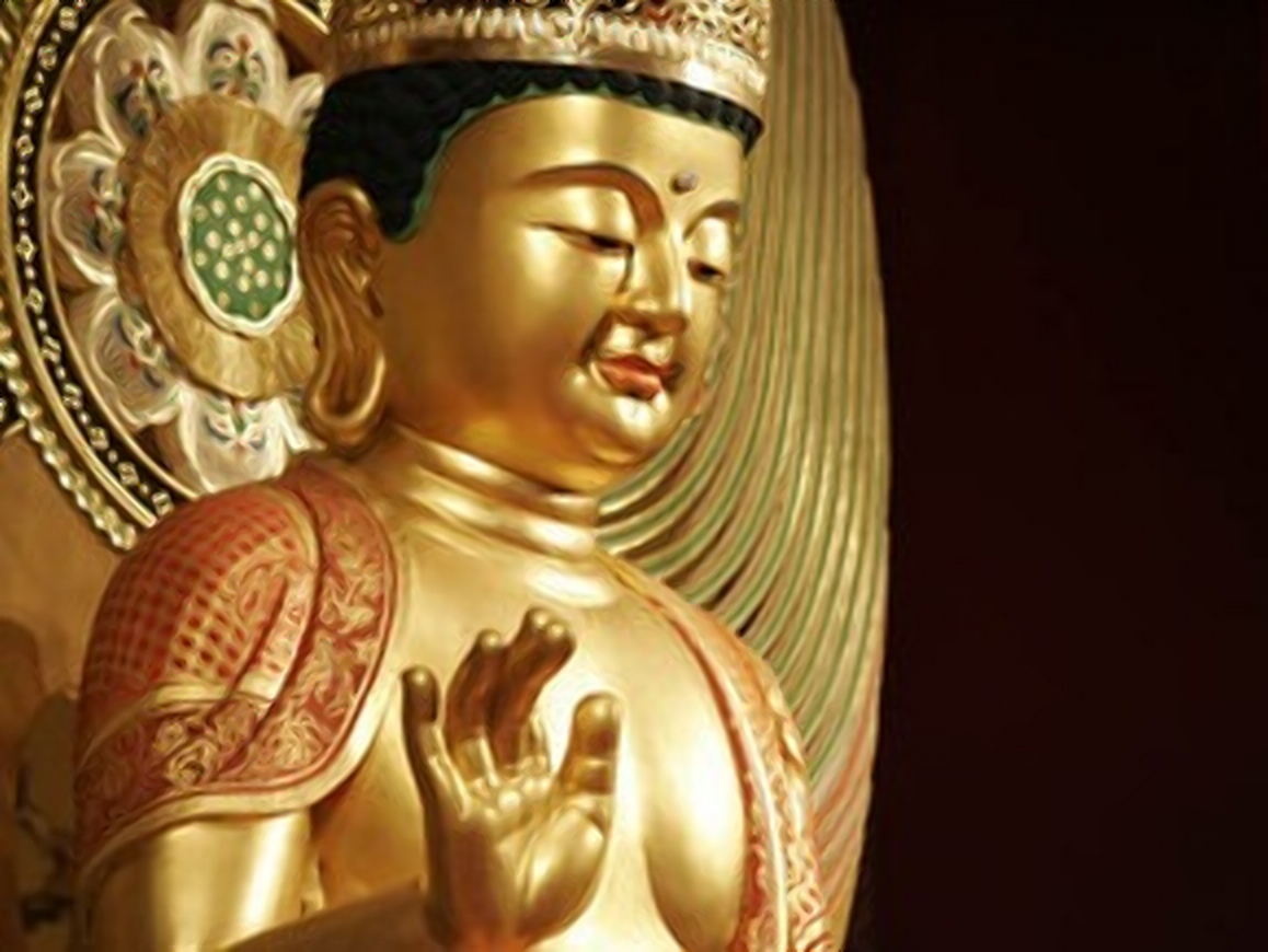 Позолочена статуя Будди із музею Сінгапуру.