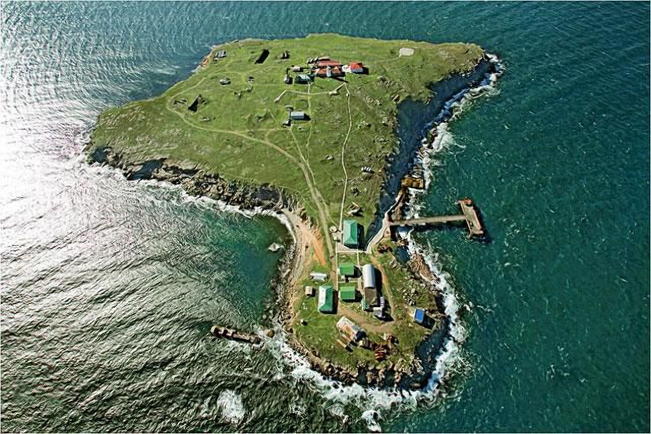 Открытие выставки "Змеиный: остров, защищающий боги".