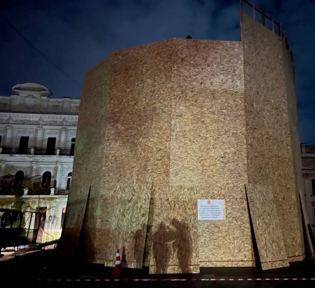 В Одесской мэрии объяснили, что готовят к демонтажу памятник Екатерине.