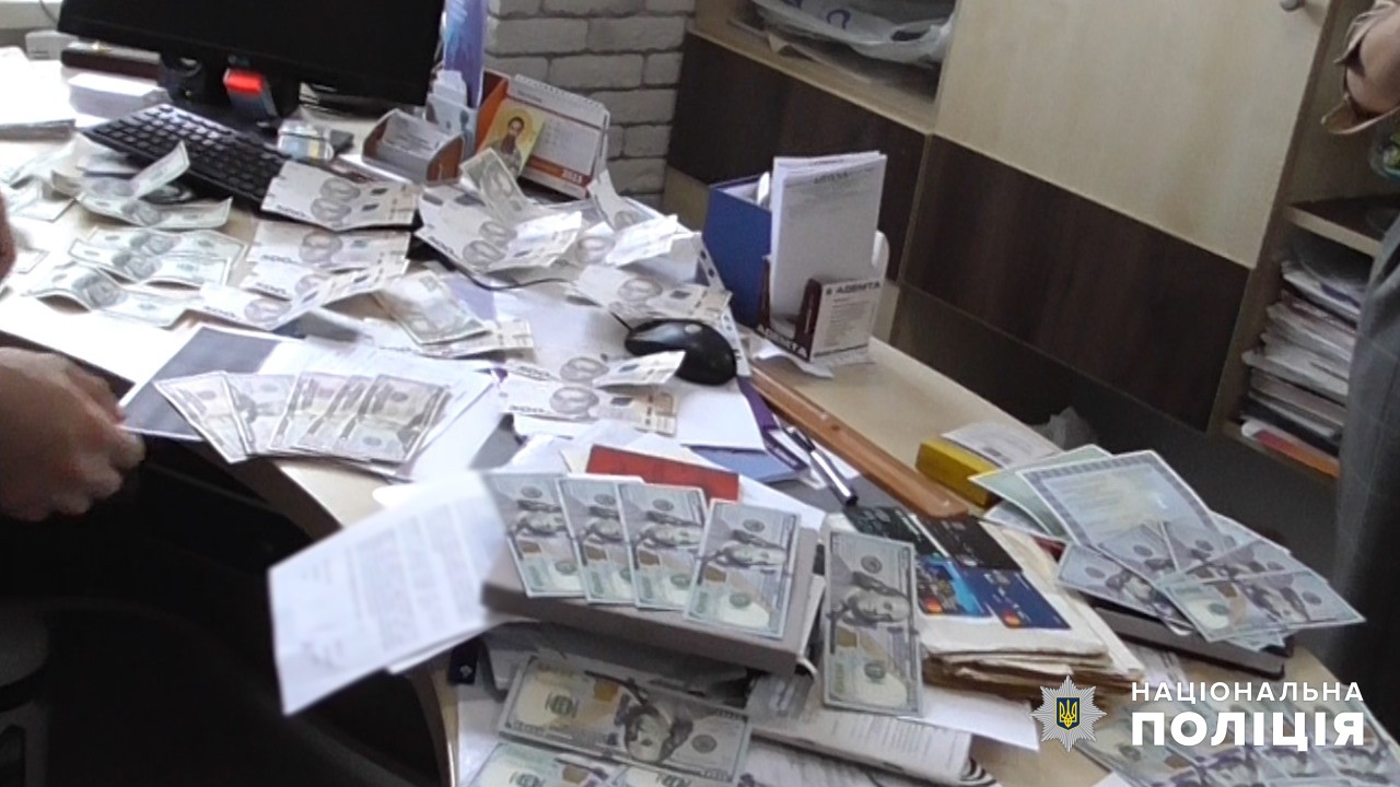 Чиновницю Одеського обласного медичного центру психічного здоров'я, яка допомагала ухилистам, відправили до суду.