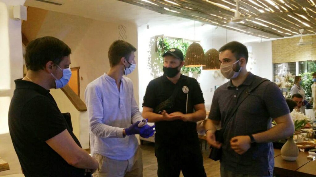 На выходных в Одессе все-таки добрались до проверки клубов. Фото ОГА