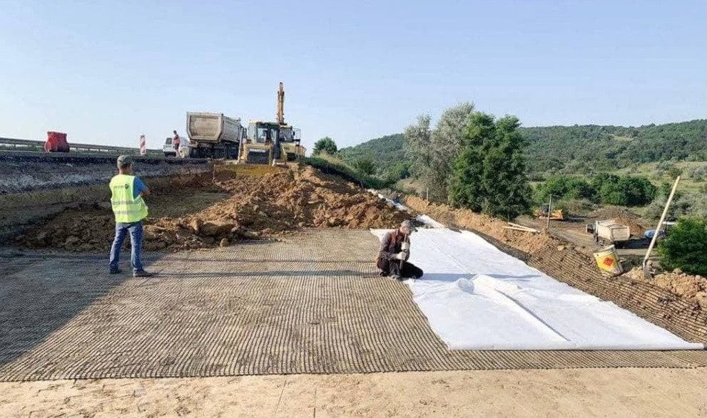 Участок планировали отремонтировать до 3 августа. Фото: Укравтодор 