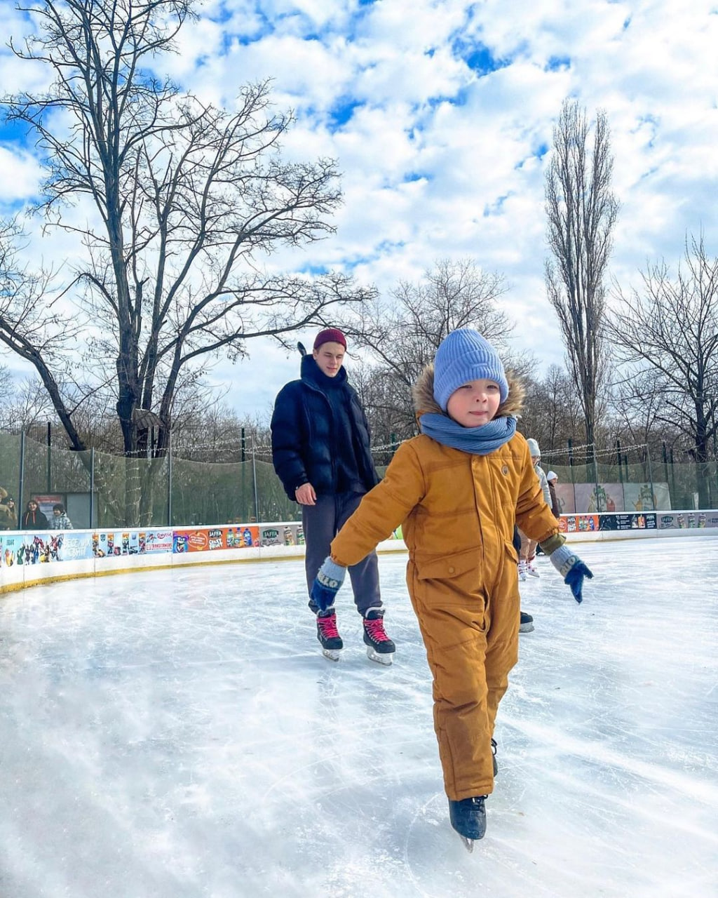 Ковзанка в парку Горького в Одесі.