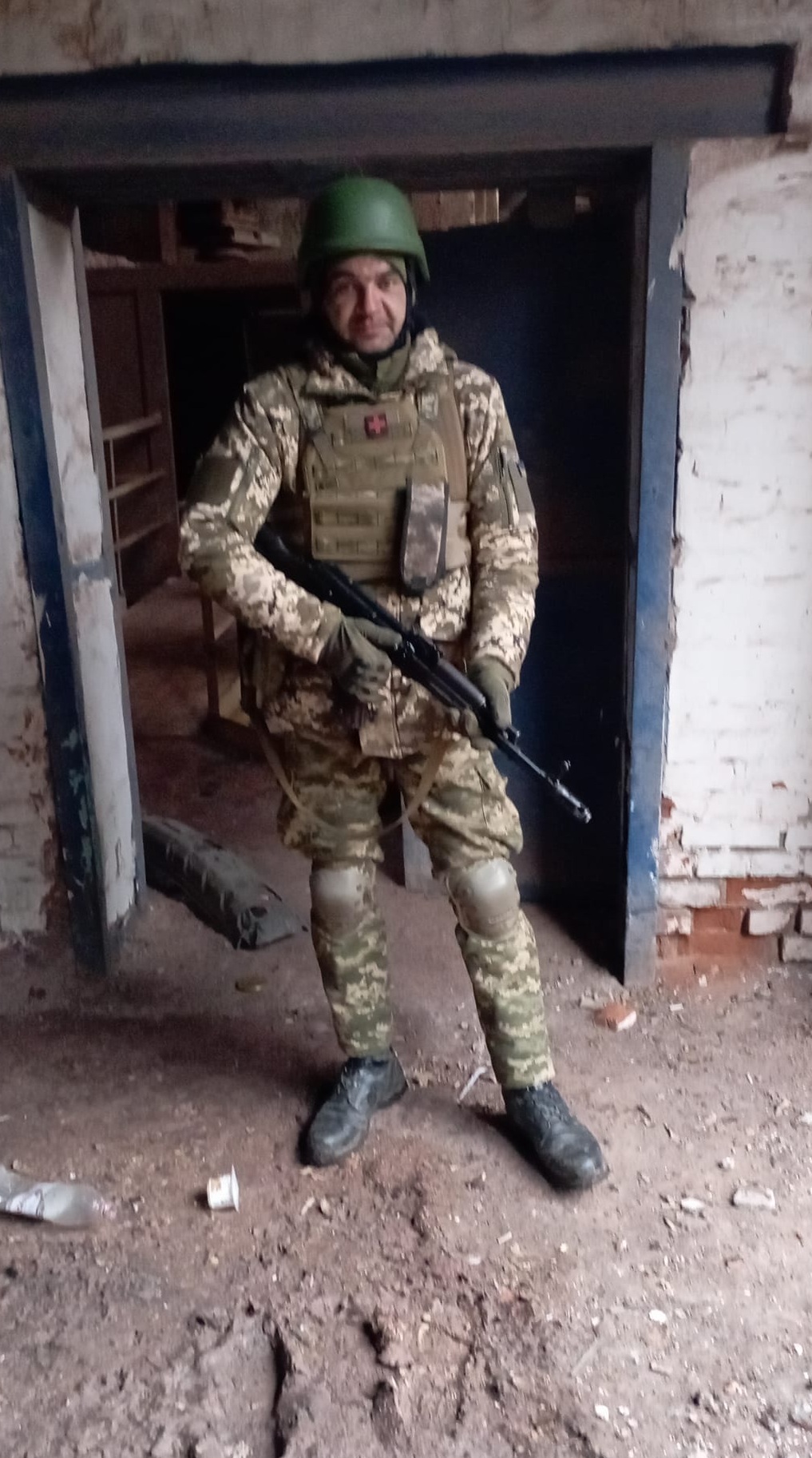 Олег Миколайович Допомогло.