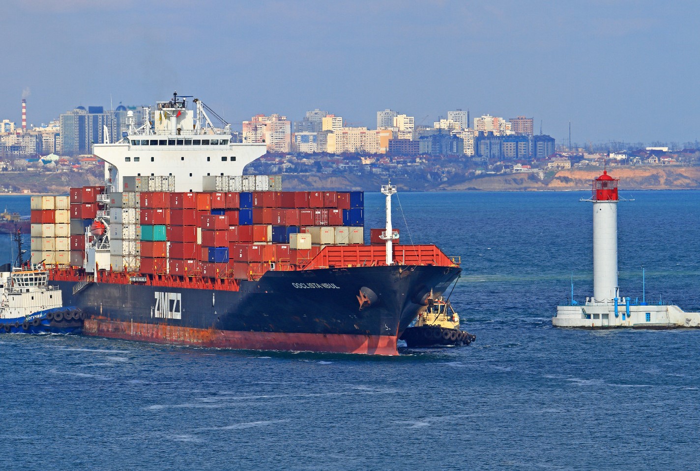 Одесский морской торговый порт. Фото: Думская