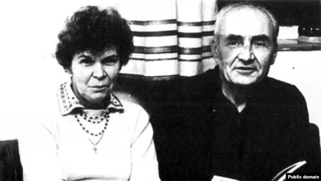 Святослав Караванський із дружиною Ніною Строкатою-Караванською.