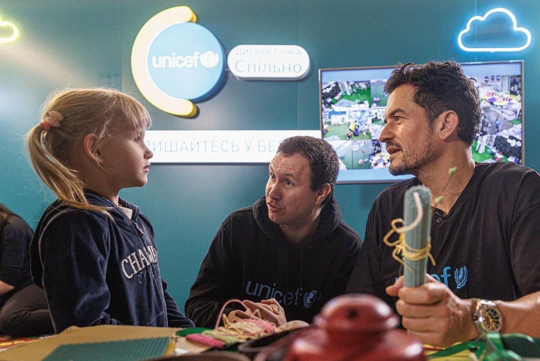 Британский актер Орландо Блум приехал в Украину.