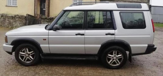 Машина-пожертвование для Украины от уэльского фермера - фото: Wales News Service