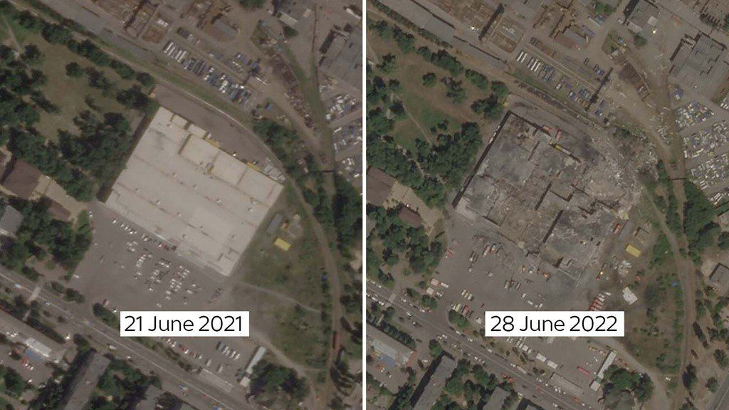 Фото ТЦ "Амстор" со спутника с видимым разрушением и эпицентром ракетного удара.