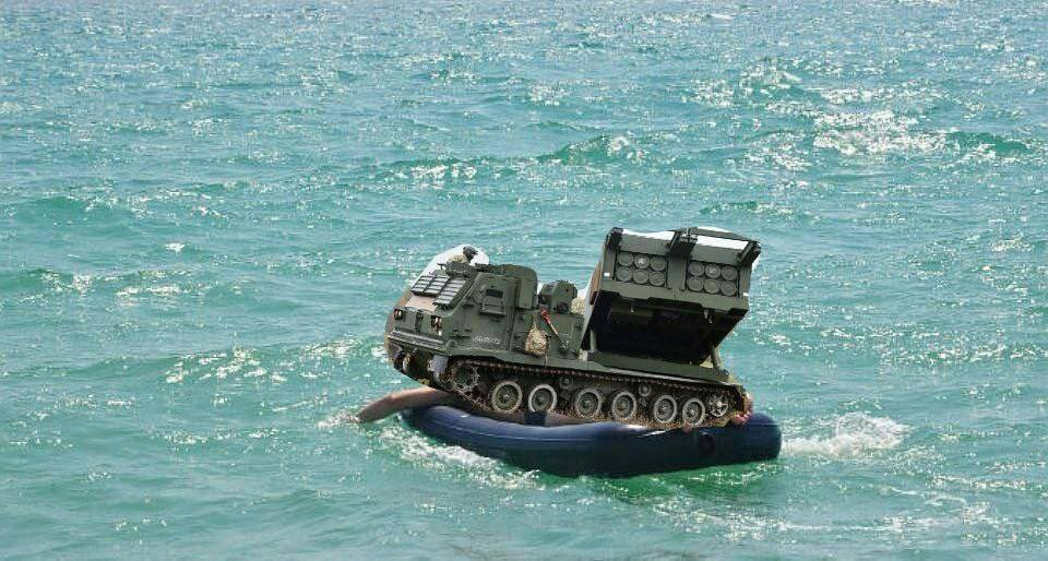 Как в сети шутят о взрывах в Крыму: подборка мемов.