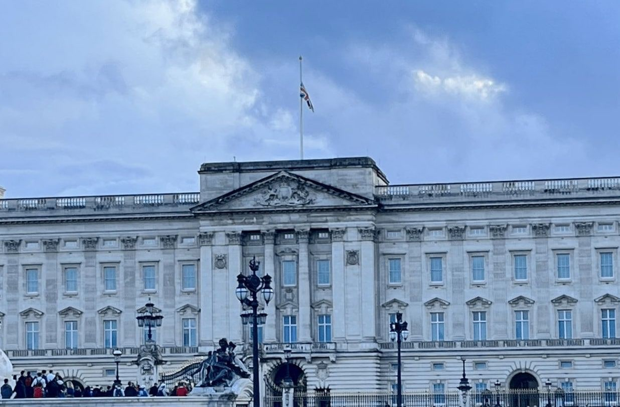 Королева Великобритании Елизавета II умерла в возрасте 96 лет фото 1