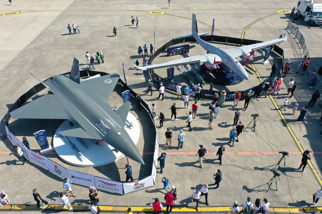 Дроны Kızılelma и Akıncı .