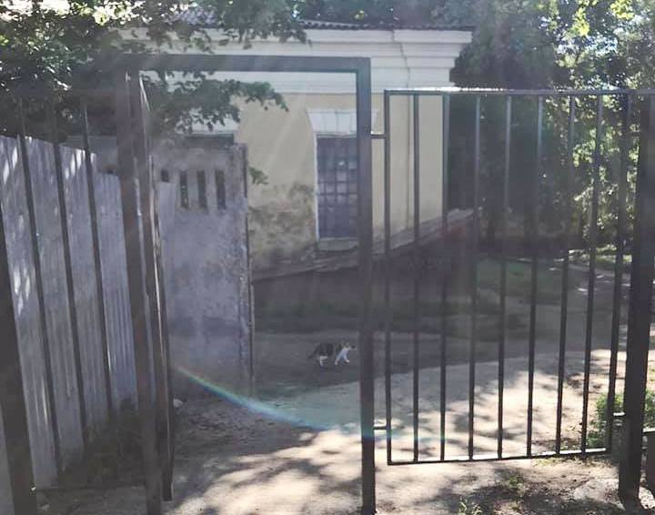 Территория санатория "Аркадия" теперь закрыта для прохода со стороны Дворца спорта. Фото Яны Титаренко