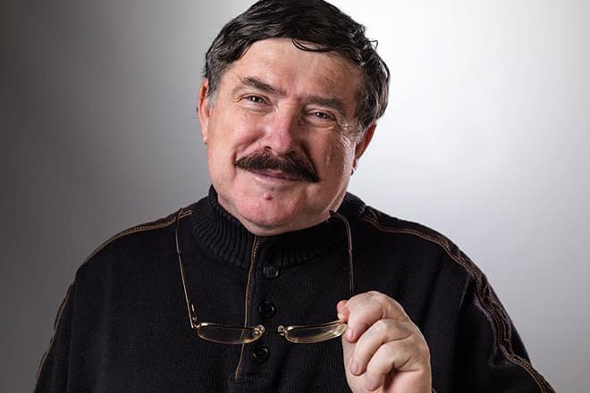 Борис Бурда