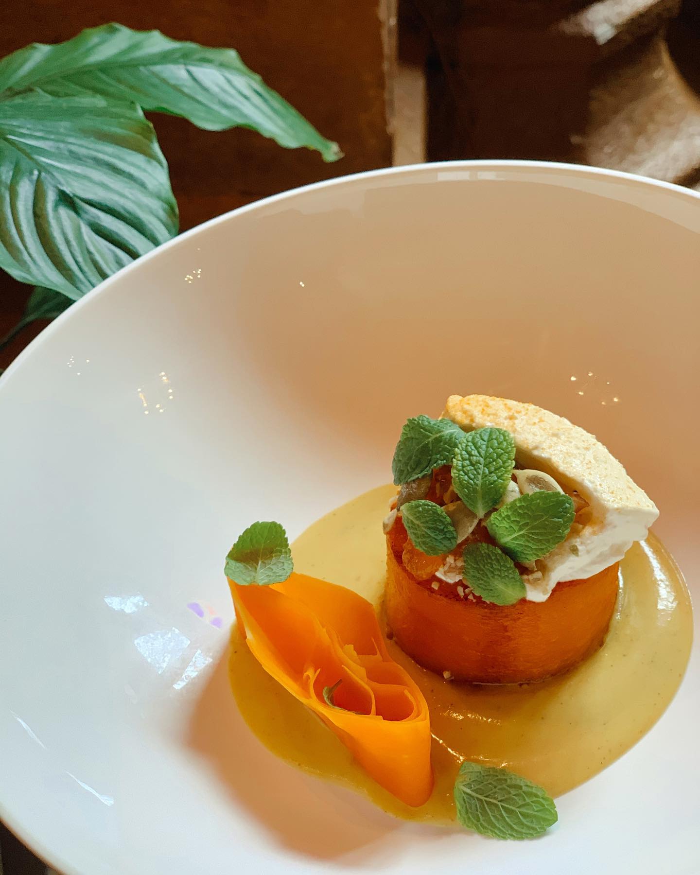 Печенная и маринованна тыква с сыром Лабне в ресторане Bernardazzi. Фото: facebook.com/bernardazzi.restaurant