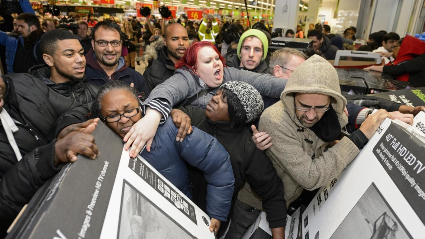 Черная пятница: где в Одессе можно будет купить одежду, обувь и технику со скидками
