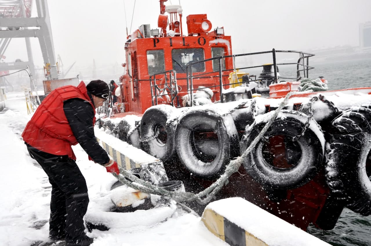 Сказочные пейзажи: смотри, как выглядит заснеженная Одесса. Фото: Администрация Одесского морского порта