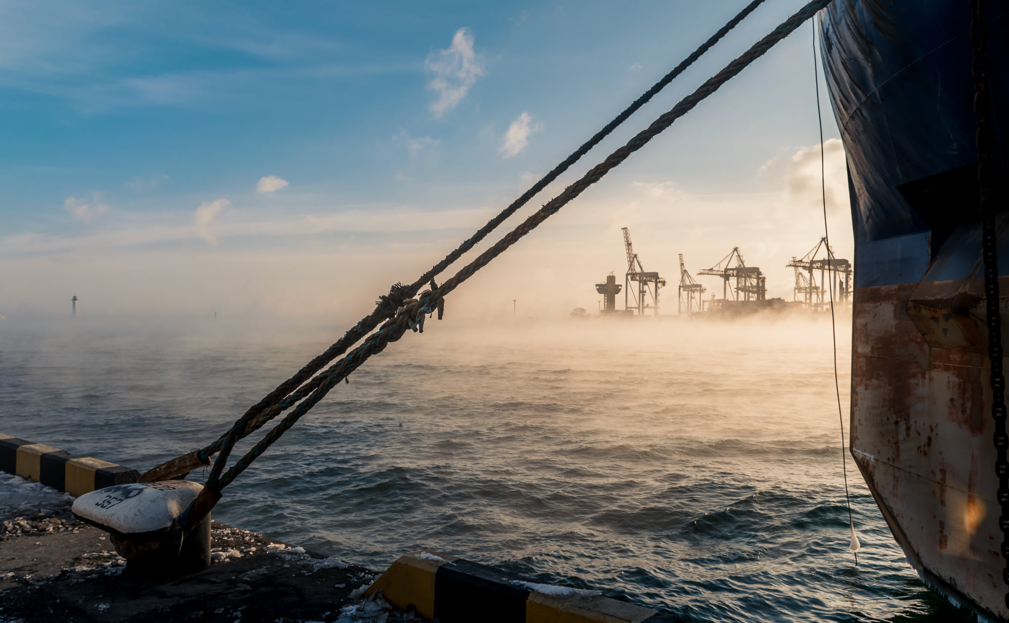 Запомнишь надолго: смотри лучшие кадры "парящего" моря в Одессе. Фото: Андрей Даниленко