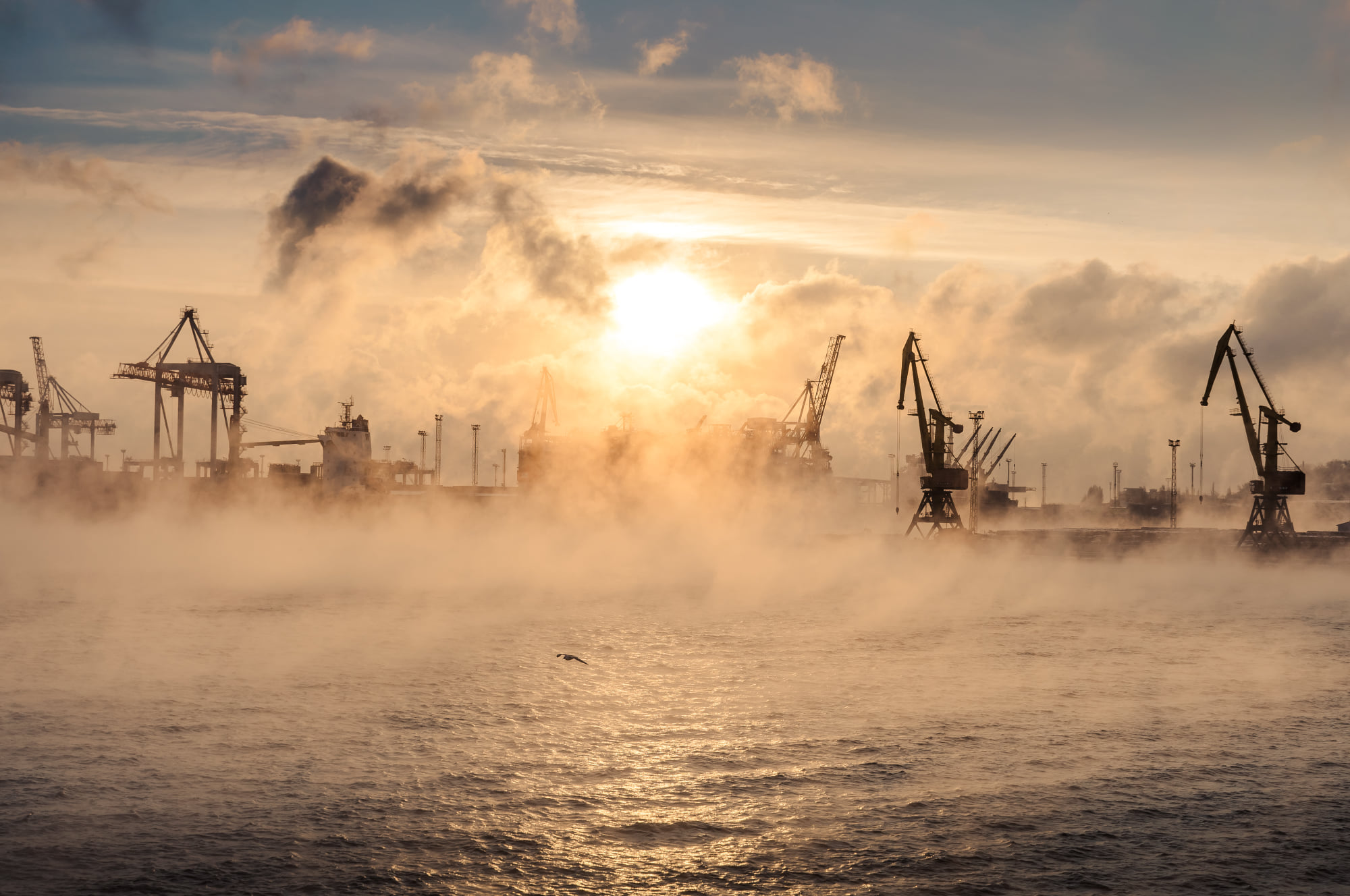 Запомнишь надолго: смотри лучшие кадры "парящего" моря в Одессе. Фото: Андрей Даниленко