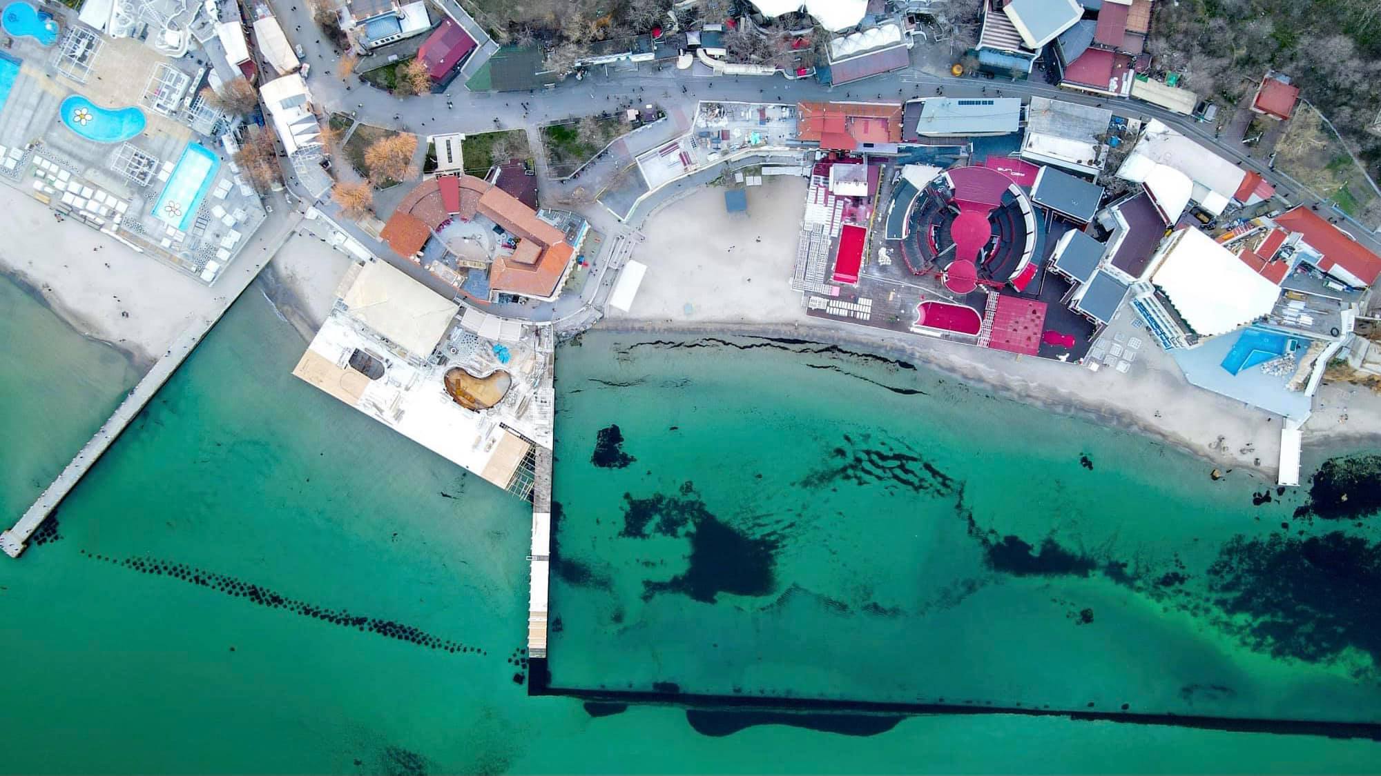 Ночной клуб "Итака" расширяется в сторону моря. Фото: Dann Rodionov