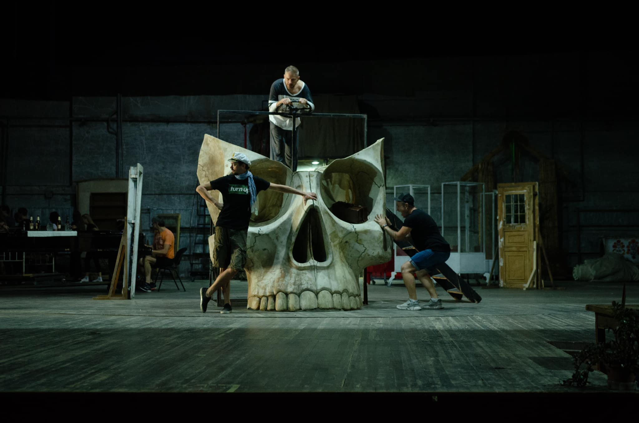 Спектакль "Золотой теленок"