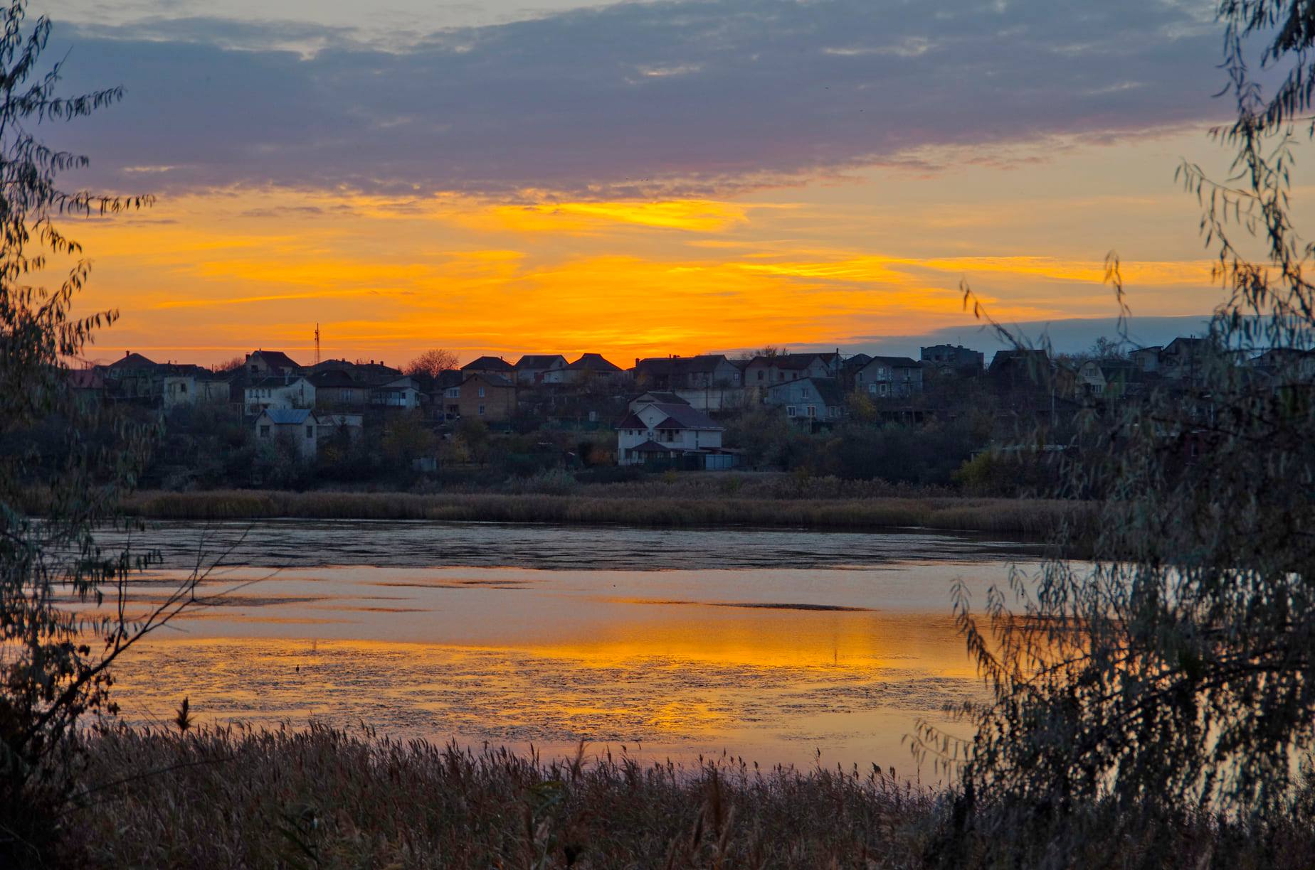 Холодный ноябрь: полюбуйся закатами и рассветами в Одессе. Фото: facebook.com/lolita.klochkova