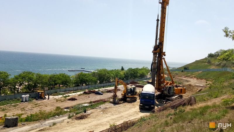 На 13-й станции Фонтана запретили строить жилой комплекс La Mer. Фото: ЛУН