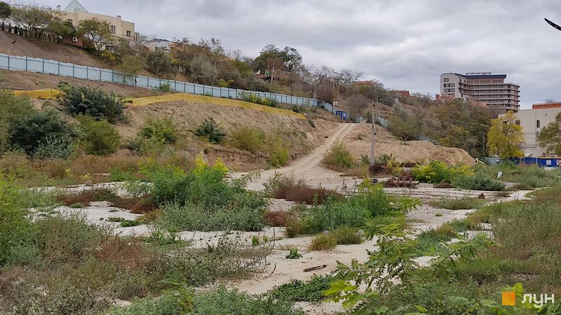 На 13-й станции Фонтана запретили строить жилой комплекс La Mer. Фото: ЛУН