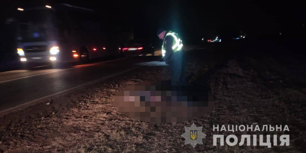 Под Одессой насмерть сбили двух пешеходов: копы ищут свидетелей. Фото: Национальная полиция