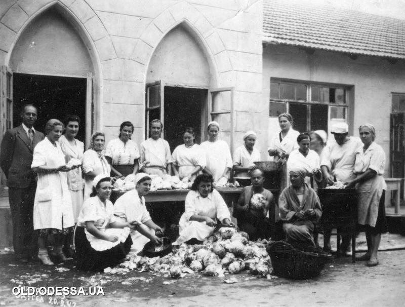 Санаторий № 3 на территории дачи Анатра. 20 сентября 1947 года. Источник: viknaodessa.od.ua