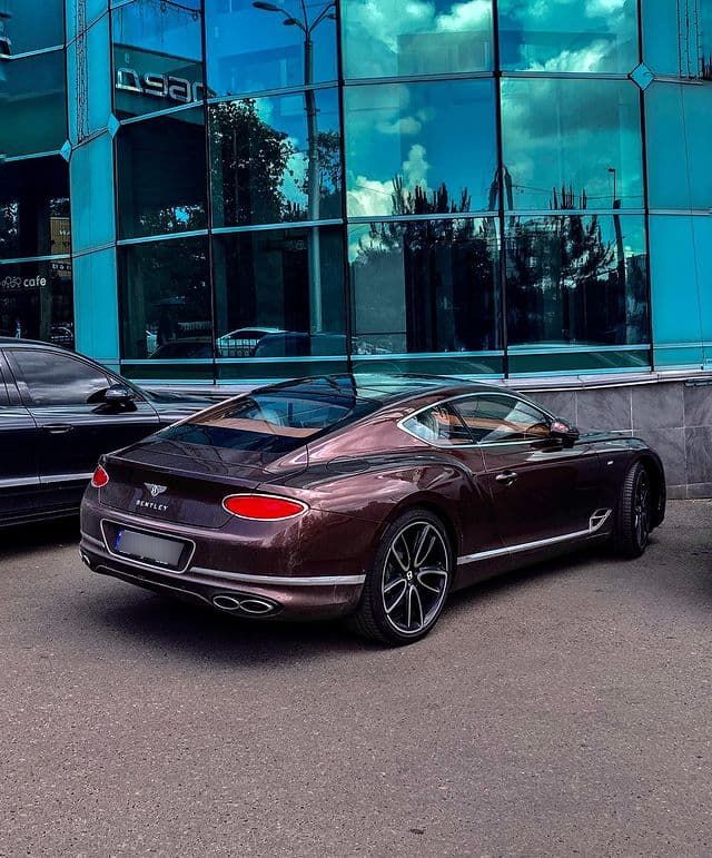 В Одессе заметили Bentley Continental GT за семь миллионов. Фото: instagram.com/odessa_cars_power