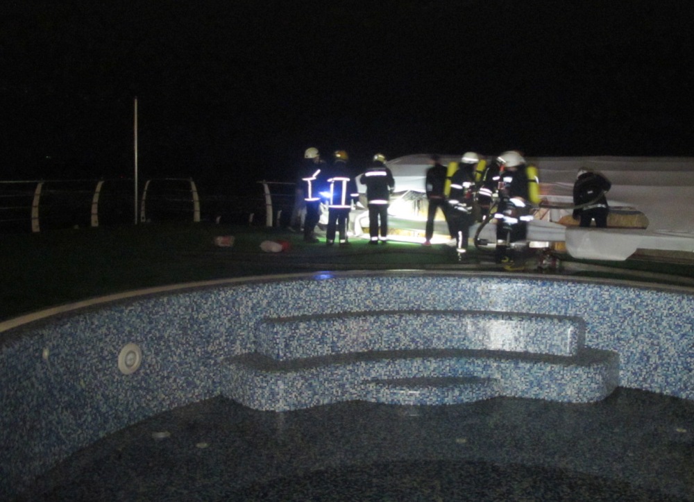 Пожар на летней площадке отеля Maristella. Фото: Служба чрезвычайных ситуаций