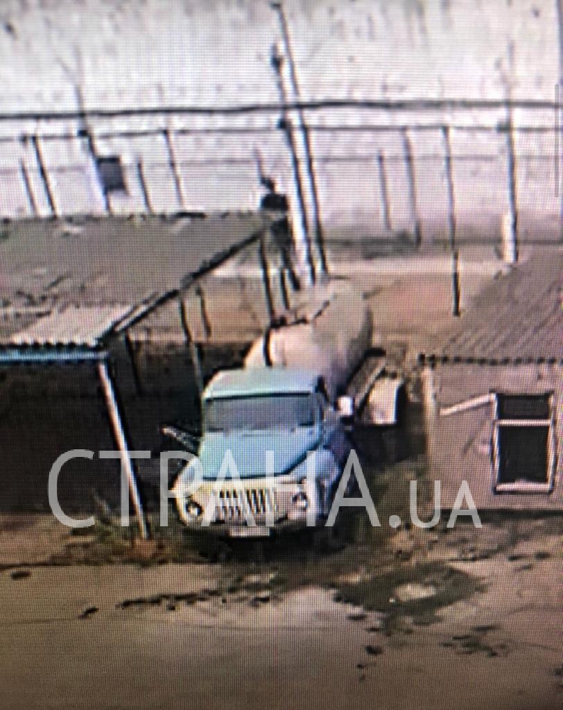 Как в "Джентльменах удачи": в Одессе вор сбежал из СИЗО в цистерне. Фото: "Страна"