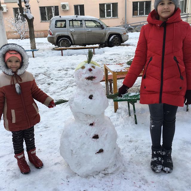 Пока погода позволяет: полюбуйся одесскими снеговиками. Фото: instagram.com/erhashevagalina
