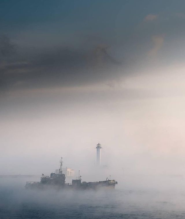 Тепло возвращается: Одессу снова накрыл густой туман. Фото: Andrey Danilenko
