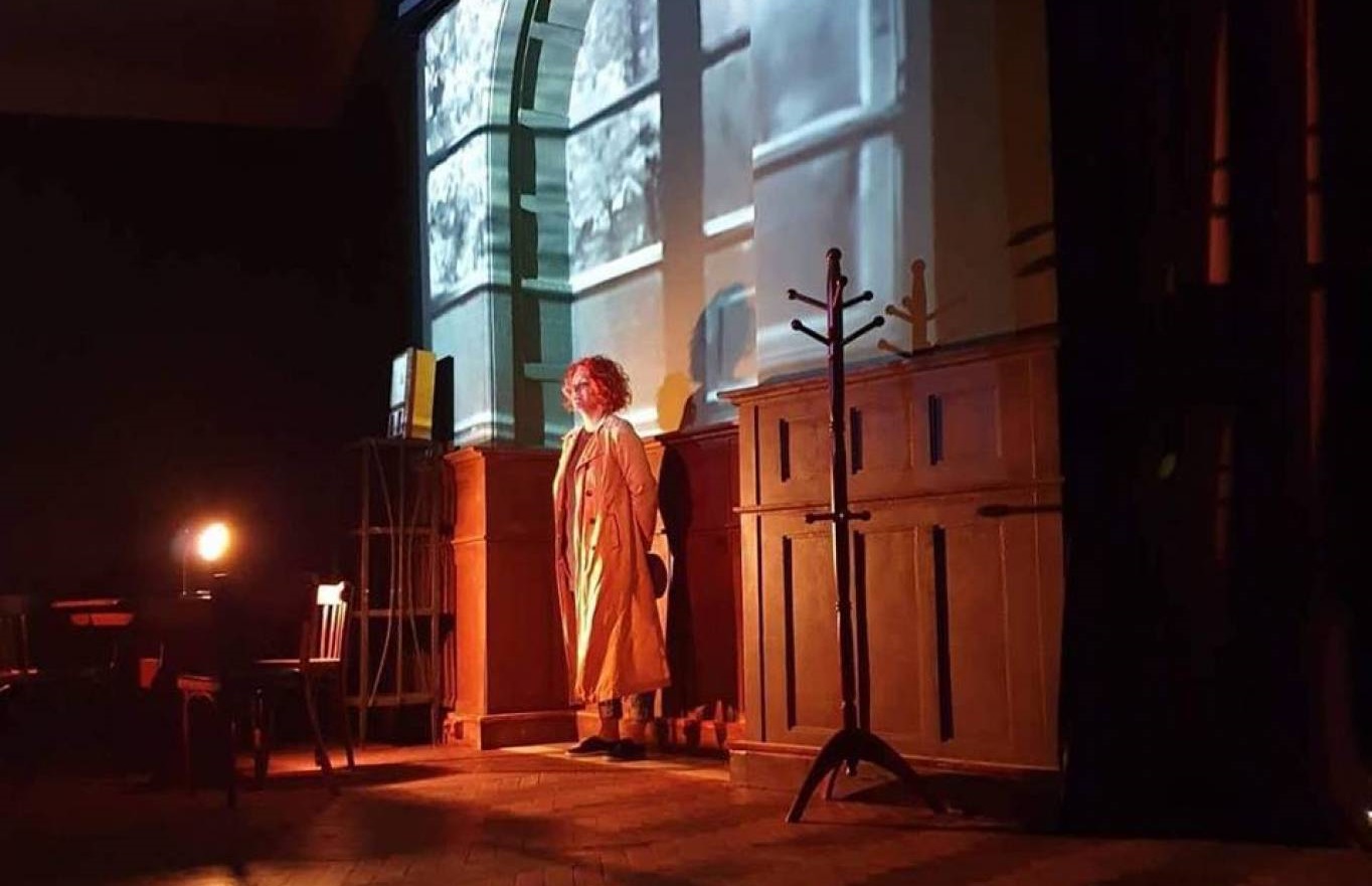 Поэтический моноспектакль "Стоило?!"