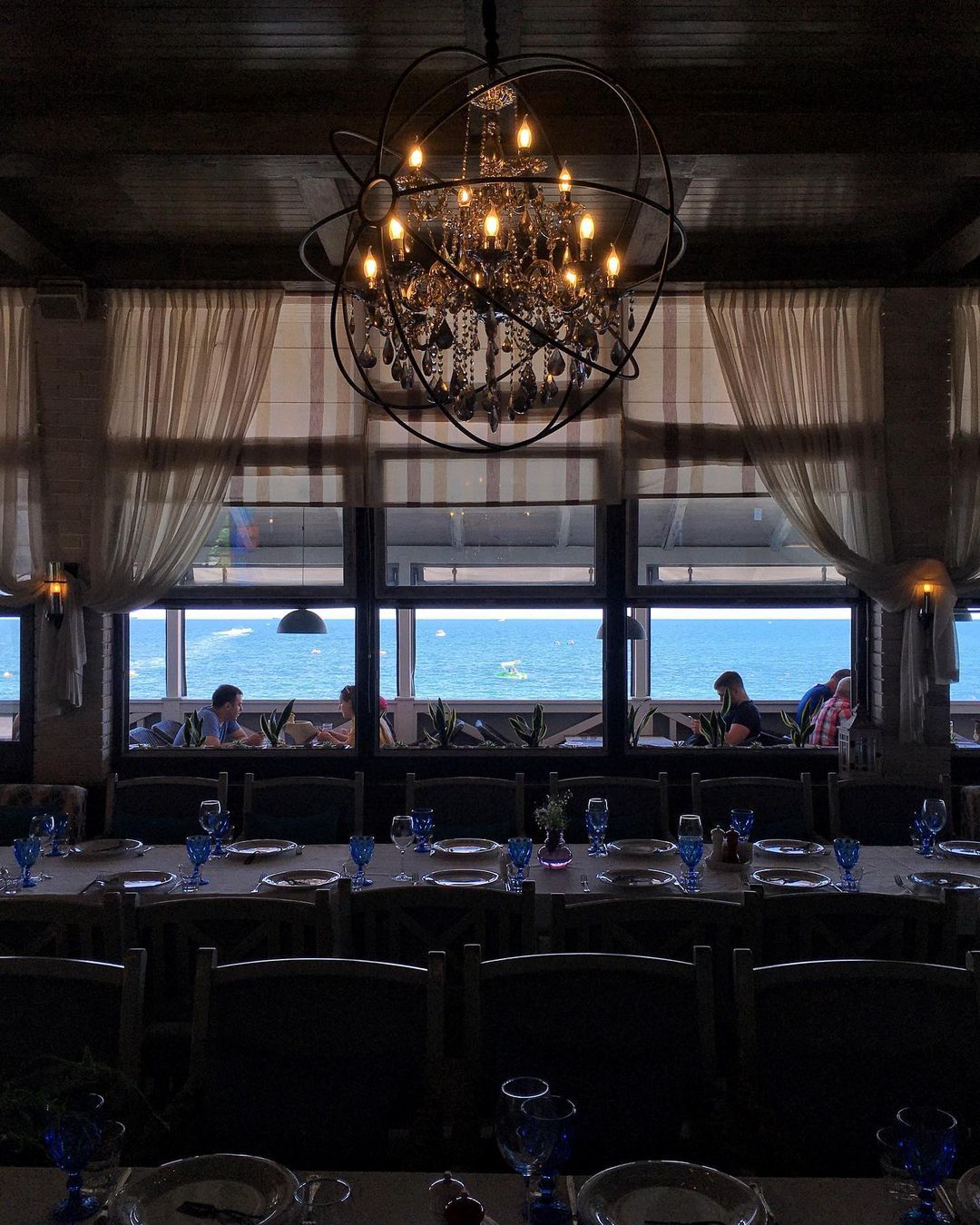 Ресторан Avokado.