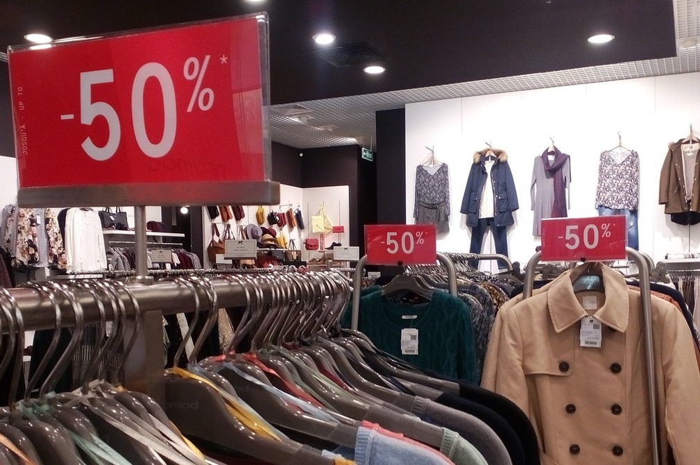 Черная пятница: где в Одессе можно будет купить одежду, обувь и технику со скидками