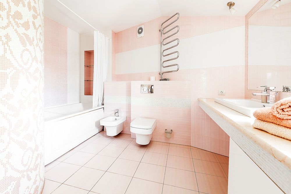 Трехкомнатная квартира возле Дерибасовской