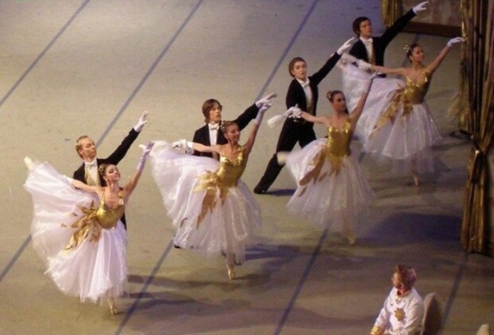 Спектакль "Тайна венского леса"