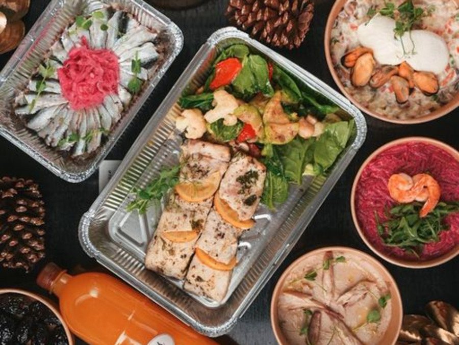 Праздник без забот: где в Одессе заказать новогоднее меню с доставкой. "Котелок"