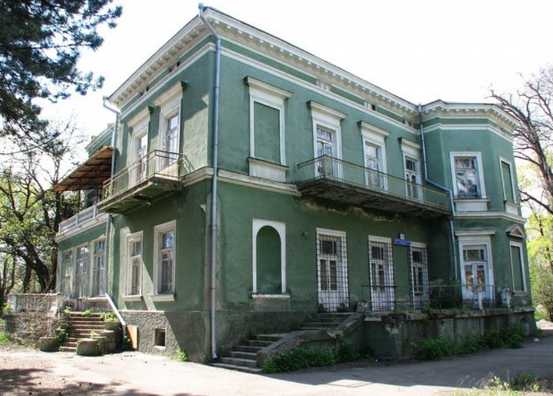 Санаторий имени Чувырина на Французском бульваре