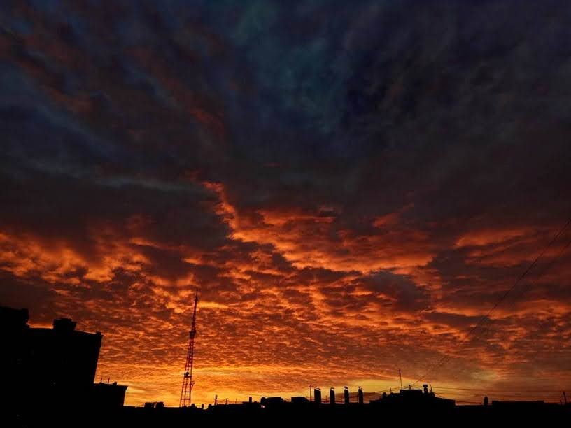 В Одессе 30 мая наблюдали яркий закат. Фото: instagram.com/mad.mammoth