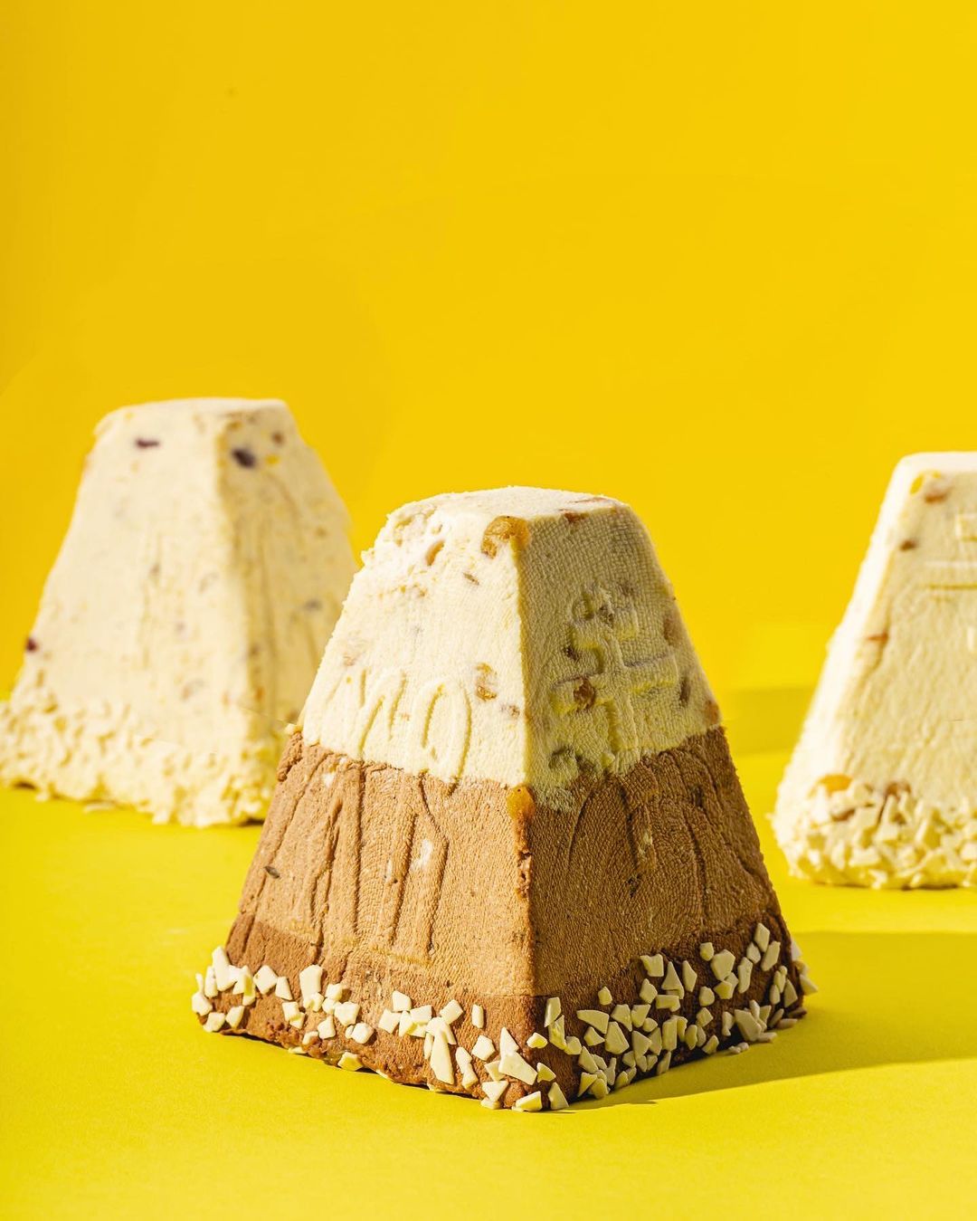 Глаза разбегаются: какие необычные паски можно купить в Одессе. Фото: instagram.com/molokoferma.odessa